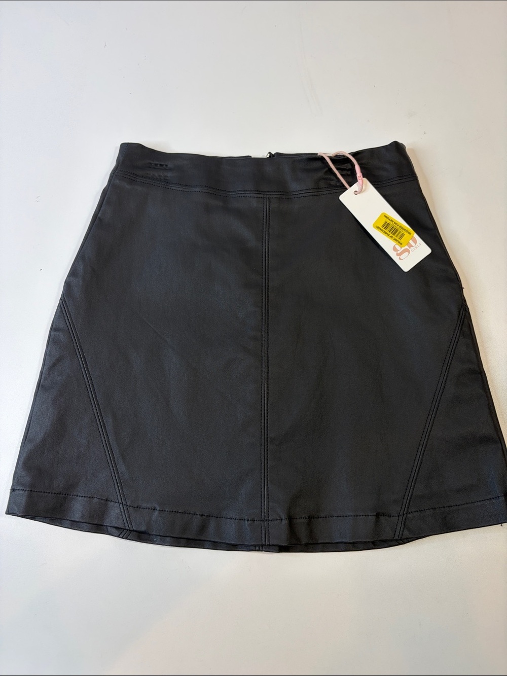 NWT GB Girls Black Faux Leather Skirt  Exposed Zipper back Size 8
